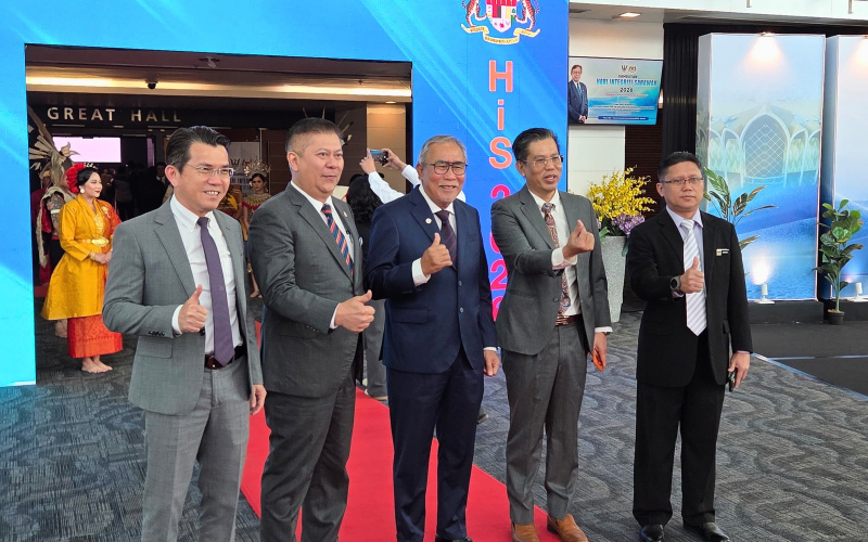 Asap dari Kalimantan Barat punca jerebu, tangguh aktiviti luar bilik darjah