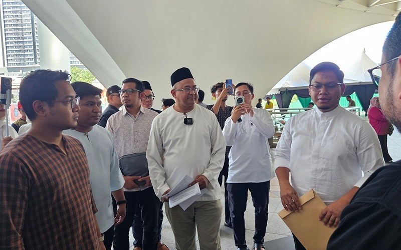 Pemimpin BN RCI Tabung Haji dalam dilema, umpama ‘cacing kepanasan’