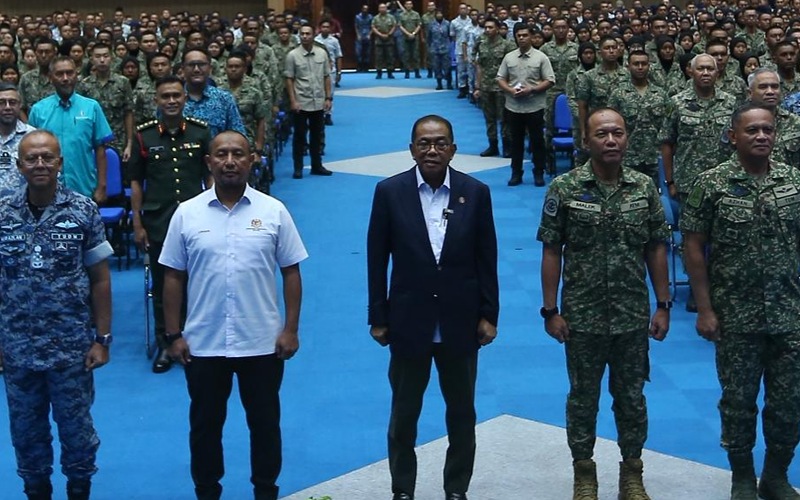 Dunia pertahanan kini perlu kepakaran baharu termasuk AI – Khaled