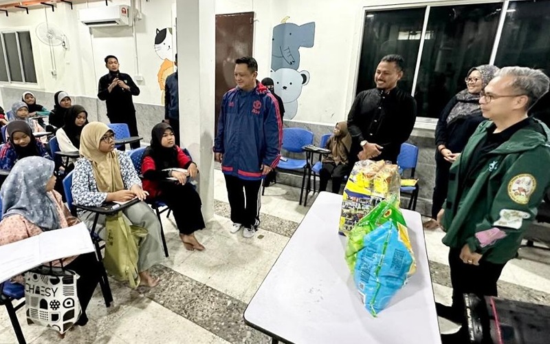 CLBC Kampung Seberang Ramai terima kunjungan Raja Muda Perlis, Menteri Komunikasi