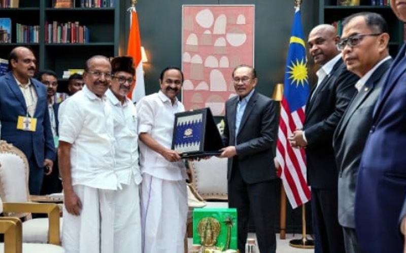 Malaysia-Keralam bincang peluang tingkat perdagangan, pelaburan