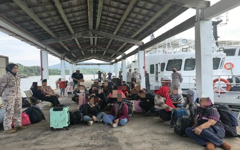 Wanita hamil, kanak-kanak antara 36 warga Indonesia ditahan cuba lolos secara haram