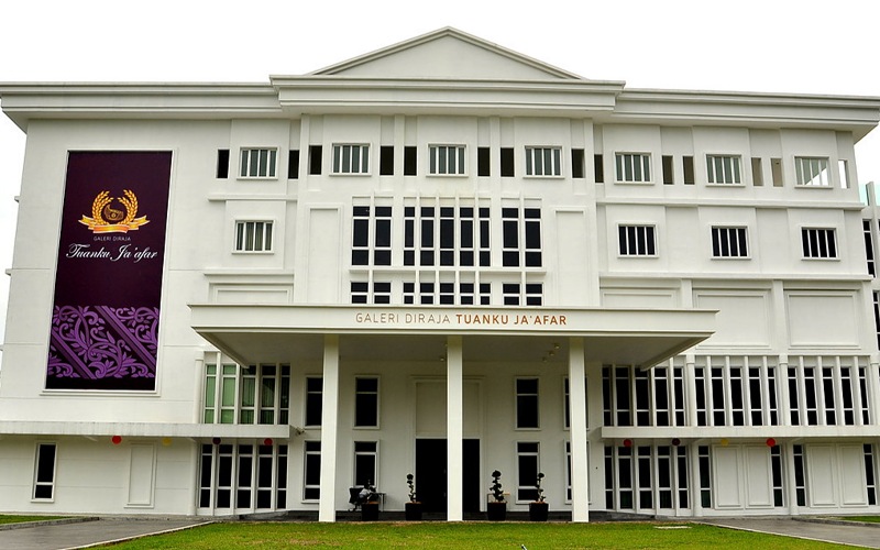 Pertemuan MB, Exco dengan Tunku Nadzaruddin batal, media dihalang temui Ismail