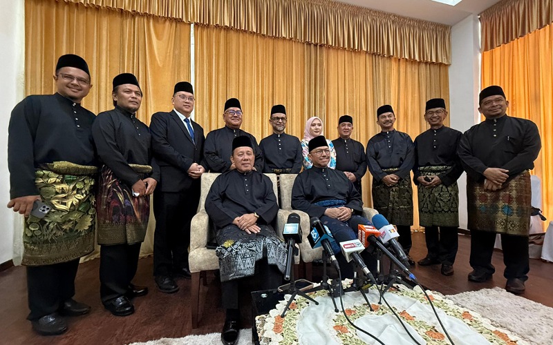 10 Exco Negeri Sembilan dilucutkan jawatan berkuat kuasa serta-merta