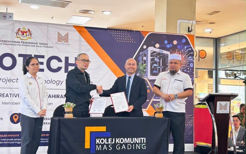 Kolej Komuniti Mas Gading meterai surat niat kerjasama dengan Plaza Merdeka