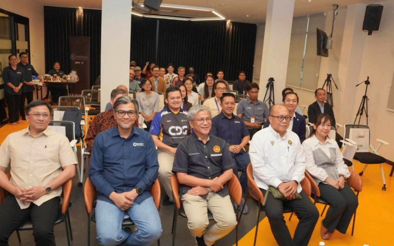 Sarawak teroka inisiatif digital atasi jurang guru pakar sains dan matematik