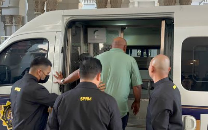 SPRM siasat urus niaga tanah FELDA, bekas pengarah besar bergelar ‘Datuk’ direman