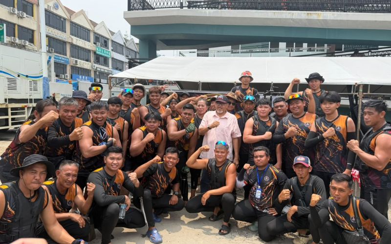 Ribuan pengunjung meriahkan Pertandingan Perahu Naga Pesta Limbang 2026