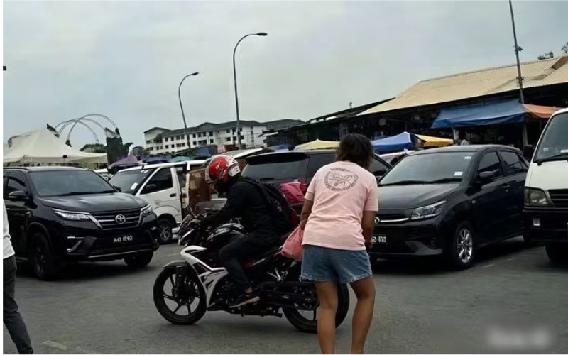 Polis Giat Mengesan Suspek Ragut Beg Tangan Wanita Di Kampung Baru Semenyih
