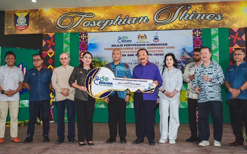 SMK St. Joseph terima sumbang bas coaster, 500 bakul makanan