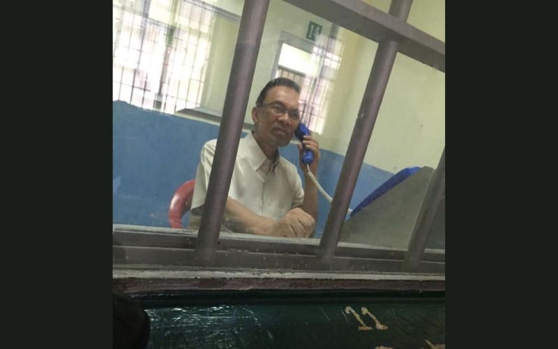 “Kenangan di Sungai Buloh” – Anwar kongsi momen bertemu keluarga di sebalik kaca