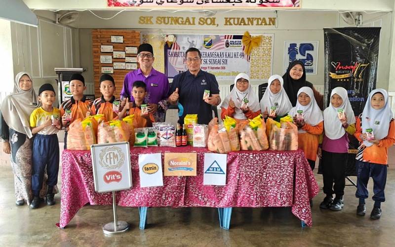 INSAF Malaysia agih bakul makanan, vitamin C kepada pelajar B40