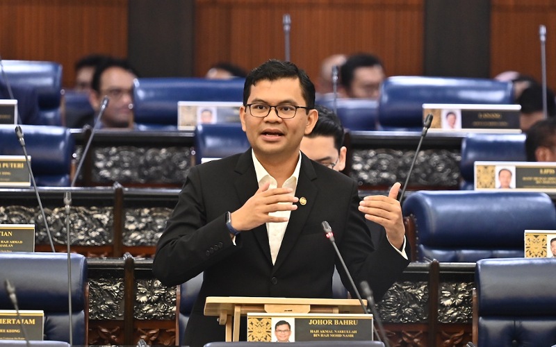 Kerajaan teliti langkah tambah baik gaji graduan