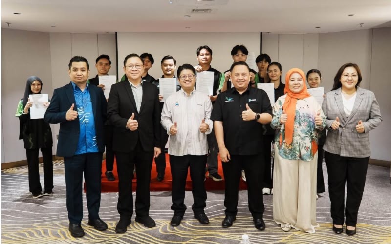 Kerjasama industri buka laluan kerjaya, lagi 20 graduan Sabah raih kerja di Johor