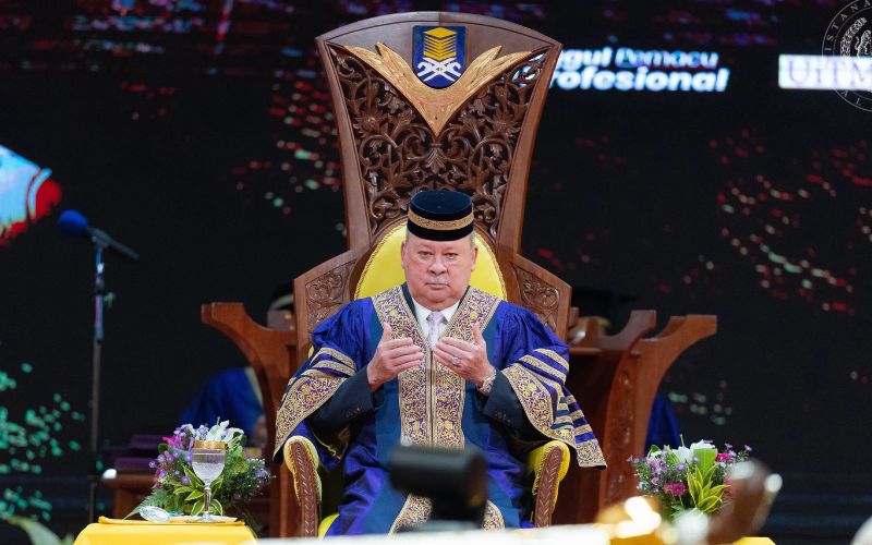 Jangan jadikan media sosial medan menghina dan menghasut – Agong