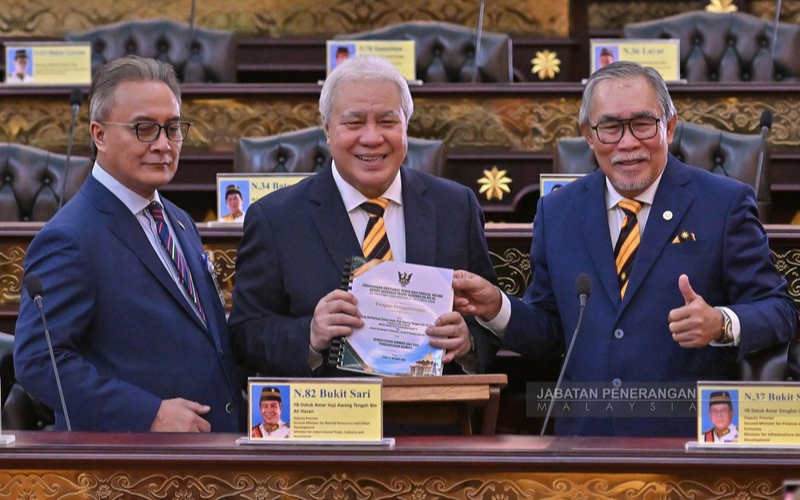 Sarawak, MIDA perkukuh kerjasama tarik pelaburan bernilai tinggi